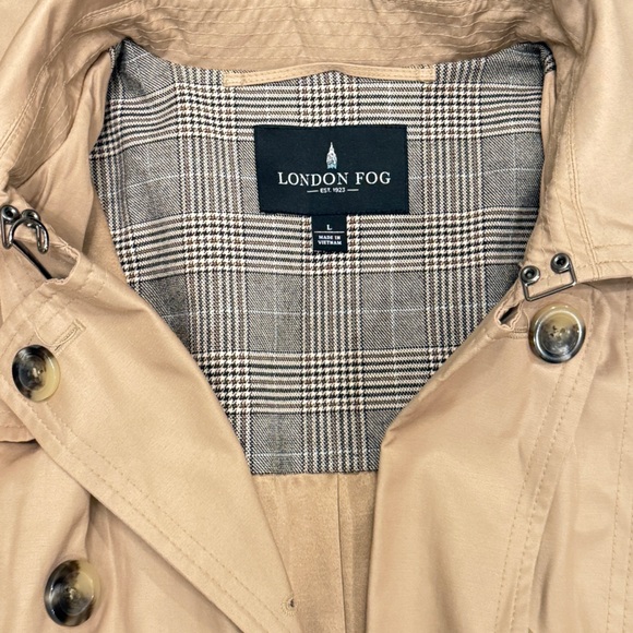 London Fog Beige Trench Coat Belted Classic Rain Coat Women’s Size L - Picture 4 of 5